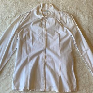 Woman’s blouse. White. Very good condition